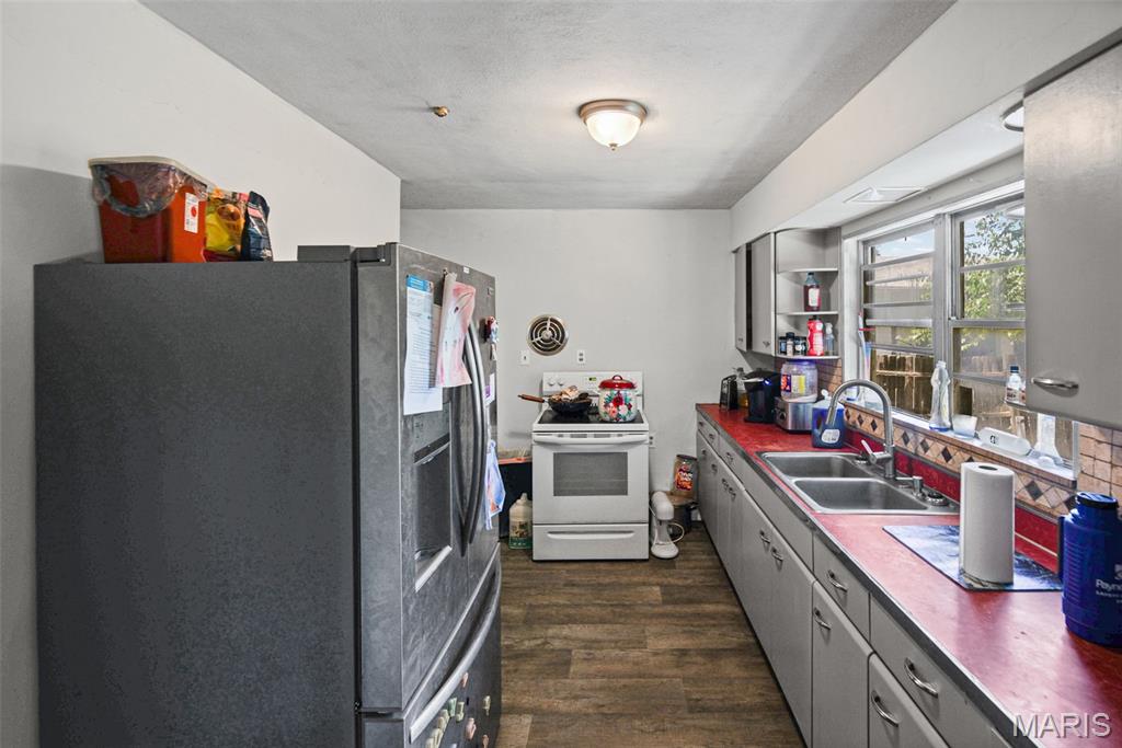Country Club Heights - Residential