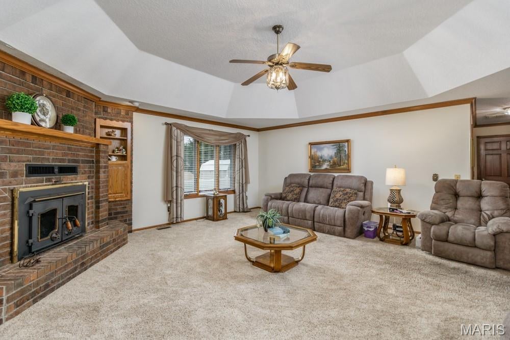 CARRIAGE HILLS - Residential