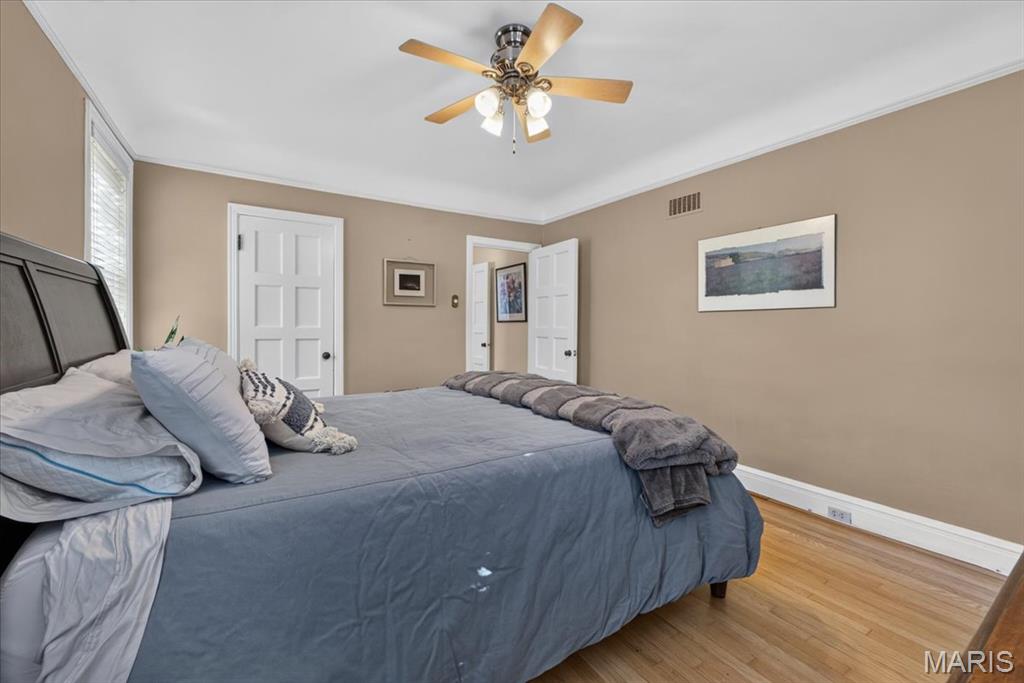 7507-7509 Cromwell Condo - Residential