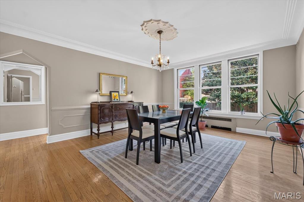 7507-7509 Cromwell Condo - Residential