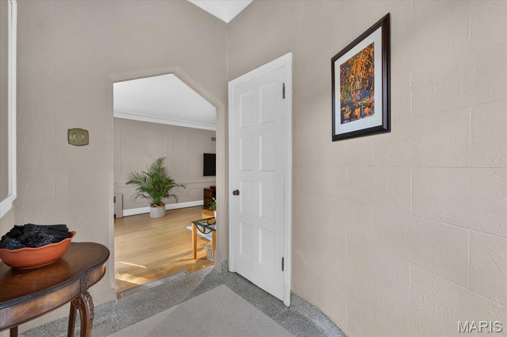 7507-7509 Cromwell Condo - Residential