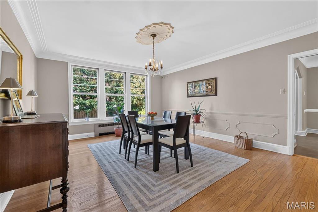 7507-7509 Cromwell Condo - Residential