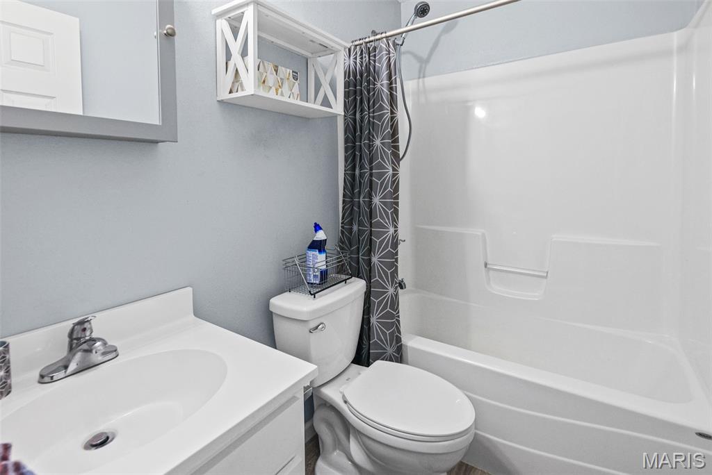 Long Lake Shore G - Residential