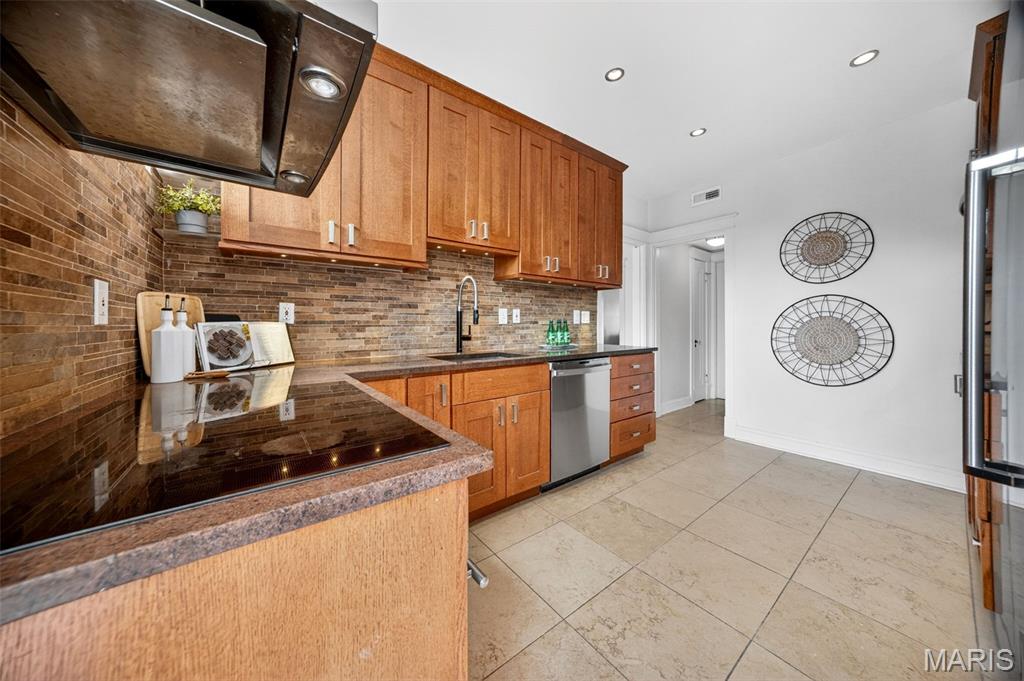 6320 Northwood Condo - Residential