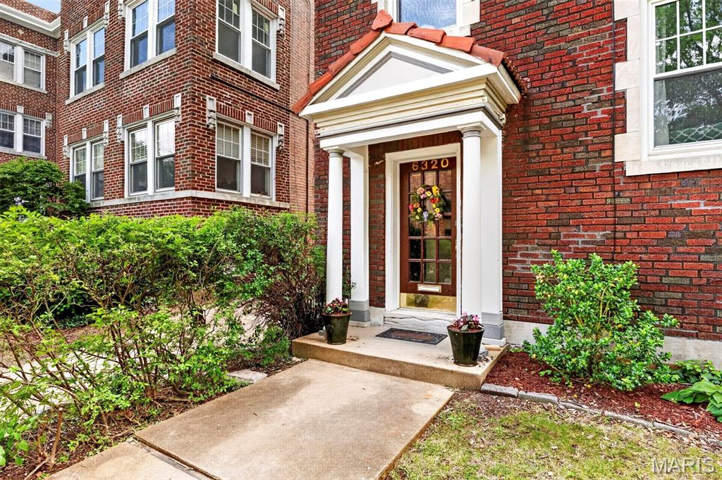 6320 Northwood Condo - Residential