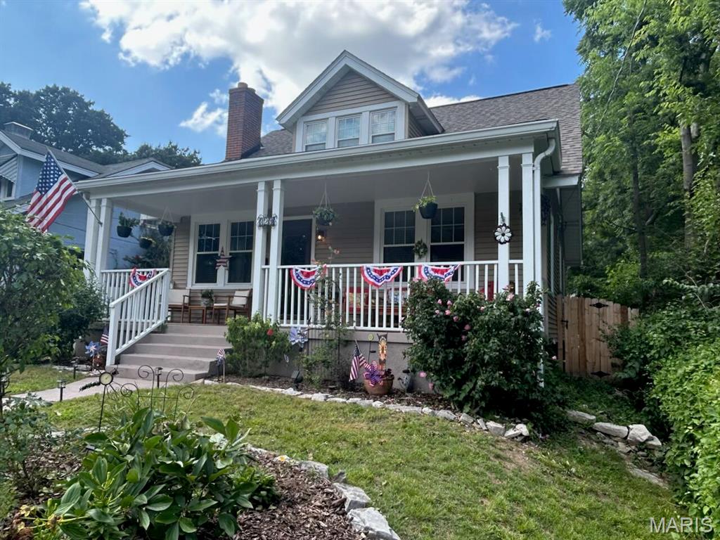 Showings Begin Sunday  after !pm 
Welcome home to 329 Stark Court in Webster Groves, Missouri. This 1775 square foot Craftsman is ready for the next family to live their dream. The home features 4 bedrooms, 2 baths with a huge backyard! The house boasts hardwood floors, along with many fabulous upgrades. The owners have lovingly updated the home with a new central air conditioning unit, some new windows, a brand-new roof, newer kitchen appliances, including a brand-new stove, above range microwave, dishwasher and garbage disposal, refreshed landscaping, and a brand-new lateral sewer.  

329 Stark Court is located in what is referred to as the Golden Triangle of Webster Groves. This means it is centrally located within walking distance of Old Orchard, Old Webster, Blackburn Park, Webster University, and all of the wonderful amenities that are included with each location. One of the best features of living here is the easy walk to many schools, including the well-respected Webster Groves Public School District which conveniently features preschool, elementary school, middle school, and high school. In addition to that, you will find many private and parochial schools within walking distance as well.  

This is your opportunity to get into a great house, with great neighbors and many kids of all ages to meet. Do not delay, the start of the school year will be upon us before you know it. This house has so many unique and wonderful characteristics, come check it out for yourselves.