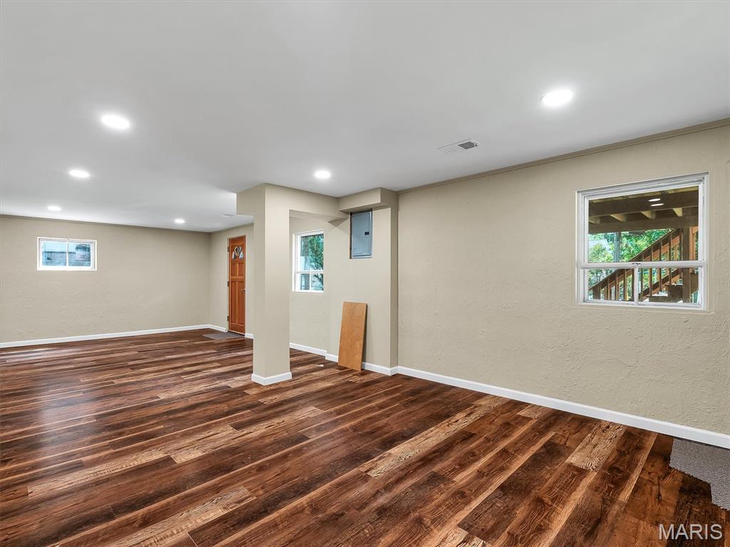 Teakwood Place 3 - Residential