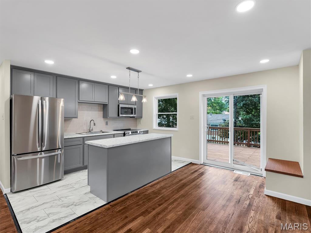 Teakwood Place 3 - Residential
