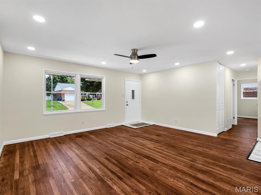 Teakwood Place 3 - Residential