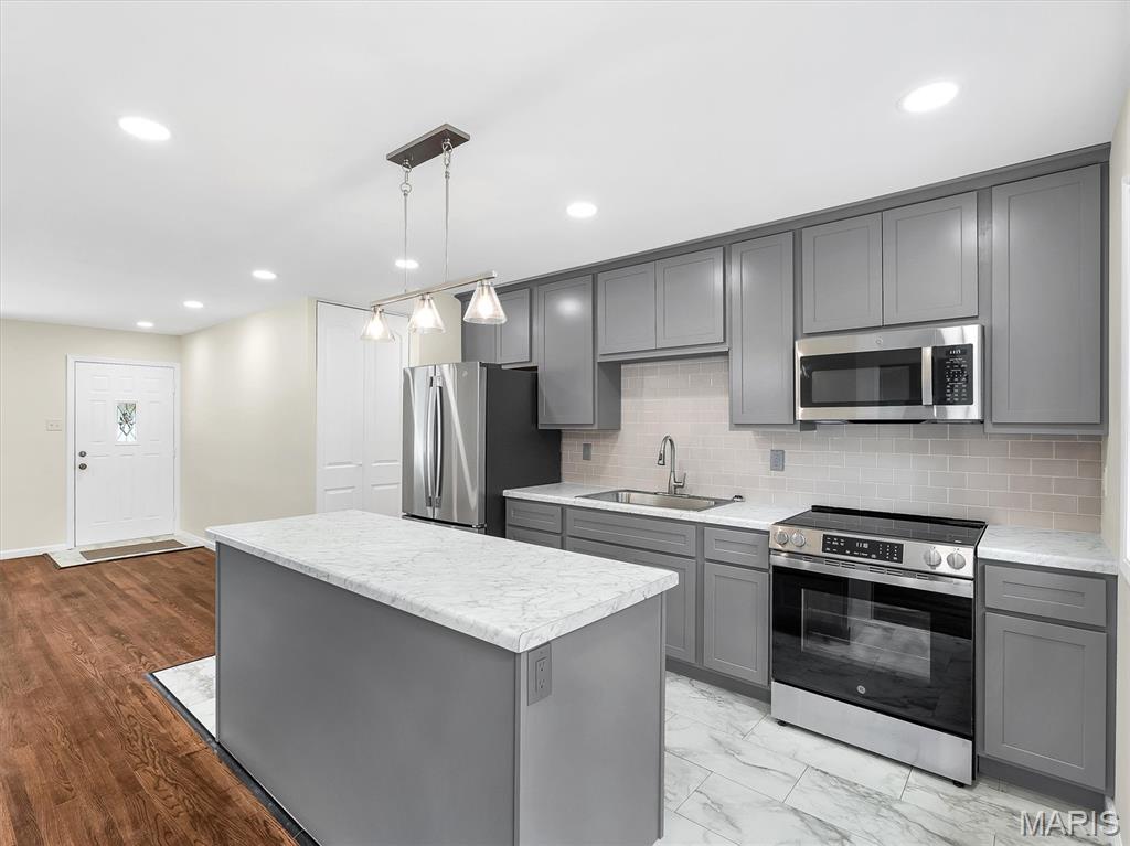 Teakwood Place 3 - Residential