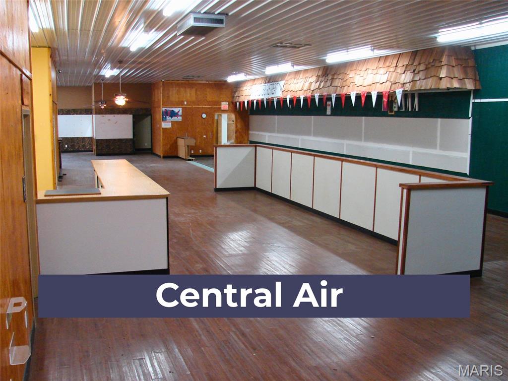 Original Town Huggins Add - Commercial Sale