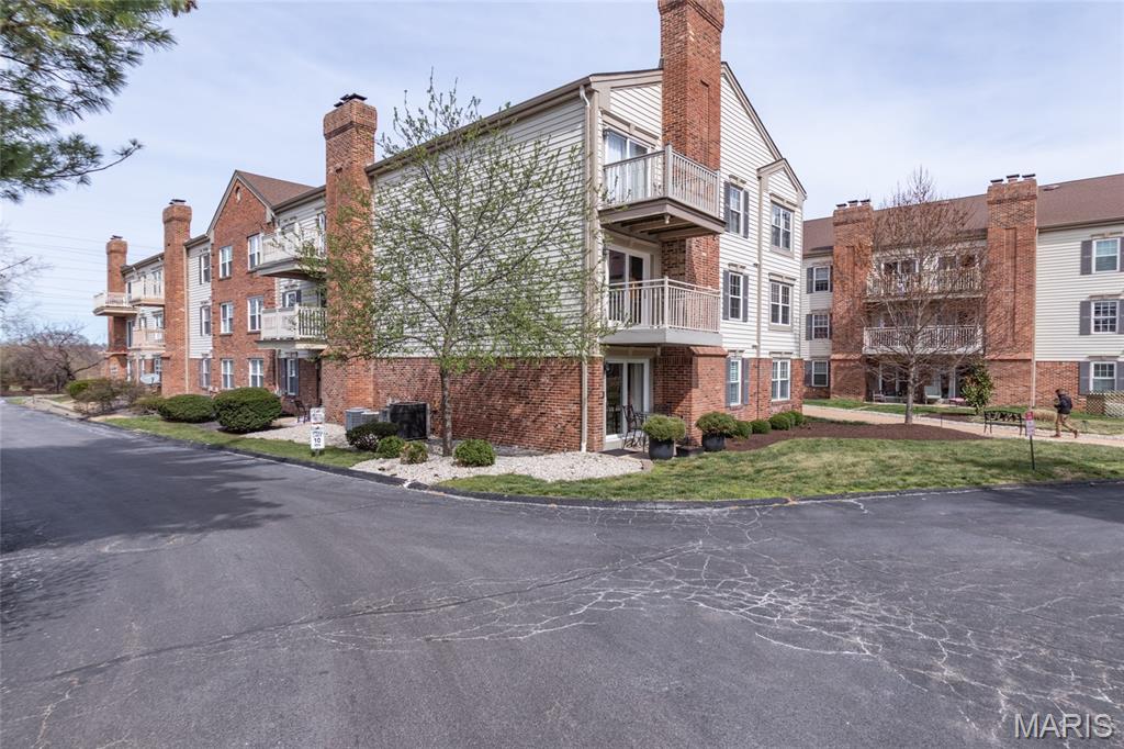 Parkway Gardens Village 1 Condo - Residential