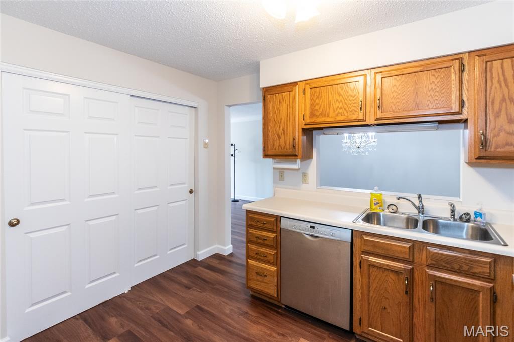 Parkway Gardens Village 1 Condo - Residential