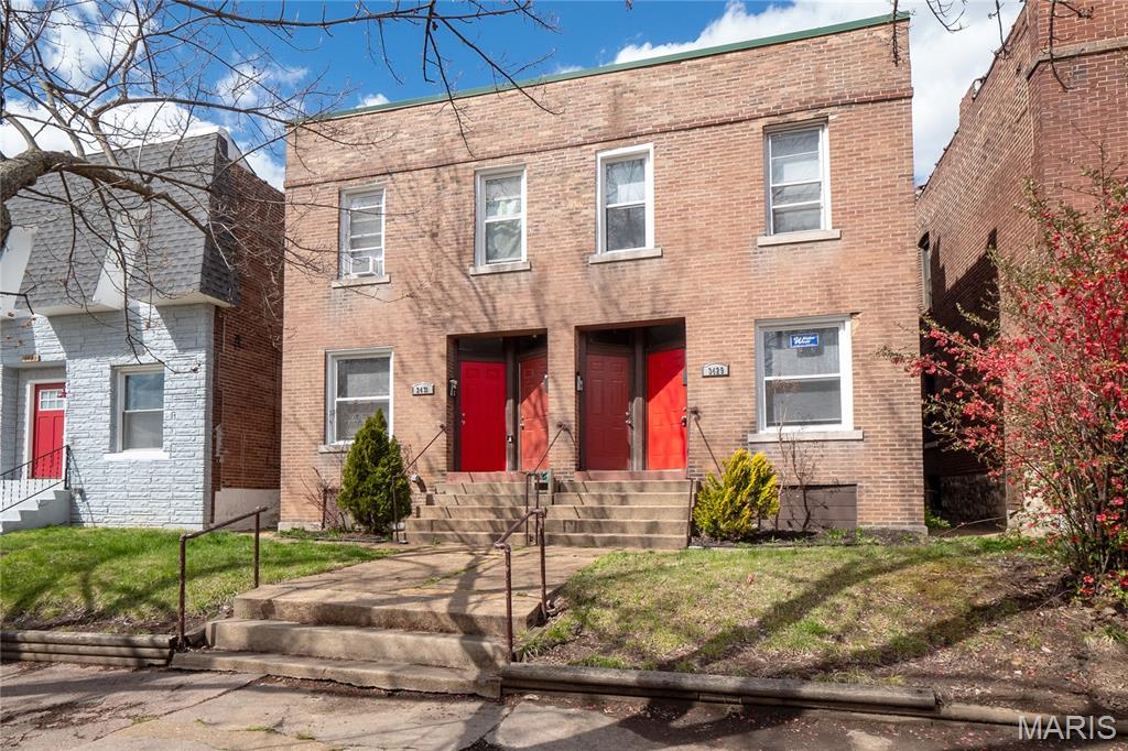 Introducing a prime investment opportunity in the heart of Saint Louis, MO. This 3,196 SF multifamily gem offers 4 spacious units with a solid 75% occupancy rate, promising immediate returns for the discerning investor. Boasting a low-rise/garden-style design, each unit welcomes residents with comfort and convenience which includes hardwood flooring, decorative fireplaces and in-unit washer and dryers along with its ideal location and strong rental demand, this property presents a compelling opportunity for those seeking to expand their multifamily portfolio in a thriving market. Don't miss the chance to acquire this well-maintained asset with robust income potential.