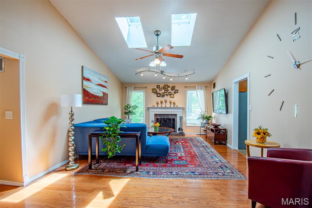 SEVEN PINES - Residential