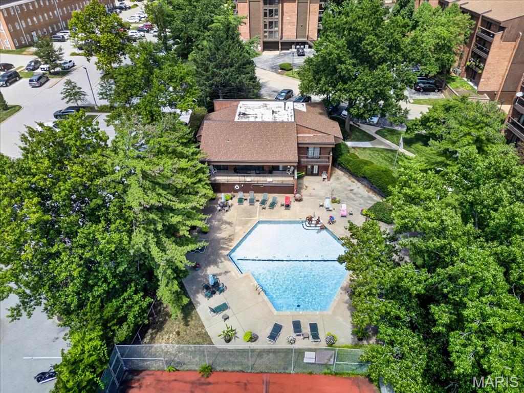 Coeur De Royale Condo Ph 2 1st - Residential