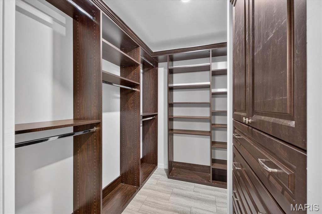 Coeur De Royale Condo Ph 2 1st - Residential