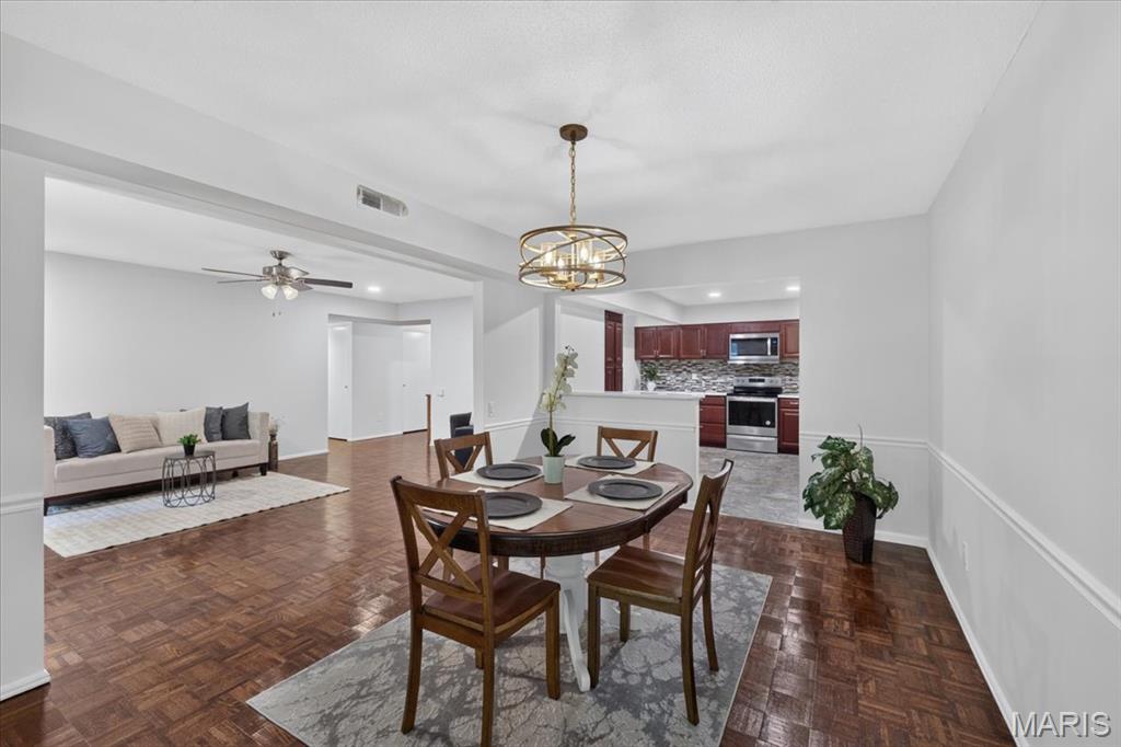 Coeur De Royale Condo Ph 2 1st - Residential