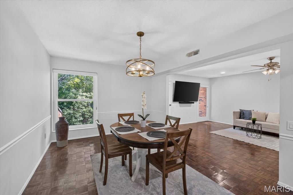 Coeur De Royale Condo Ph 2 1st - Residential