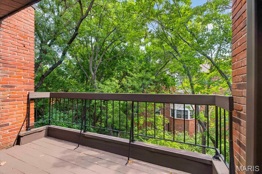 Coeur De Royale Condo Ph 2 1st - Residential