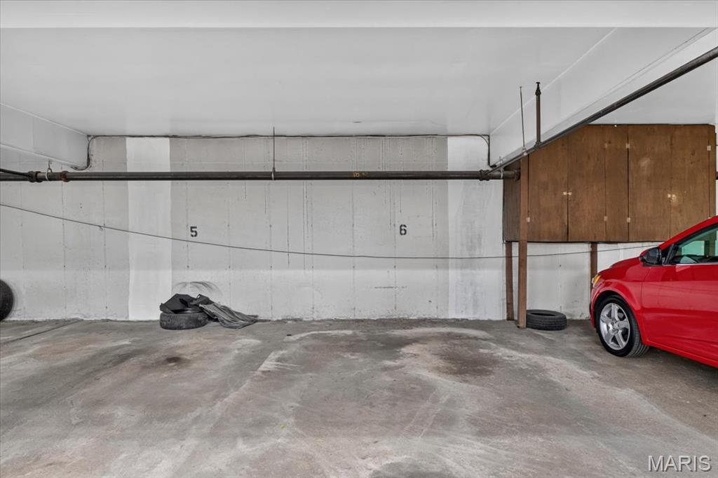 Coeur De Royale Condo Ph 2 1st - Residential