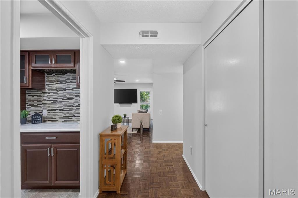 Coeur De Royale Condo Ph 2 1st - Residential