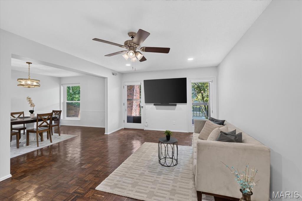 Coeur De Royale Condo Ph 2 1st - Residential