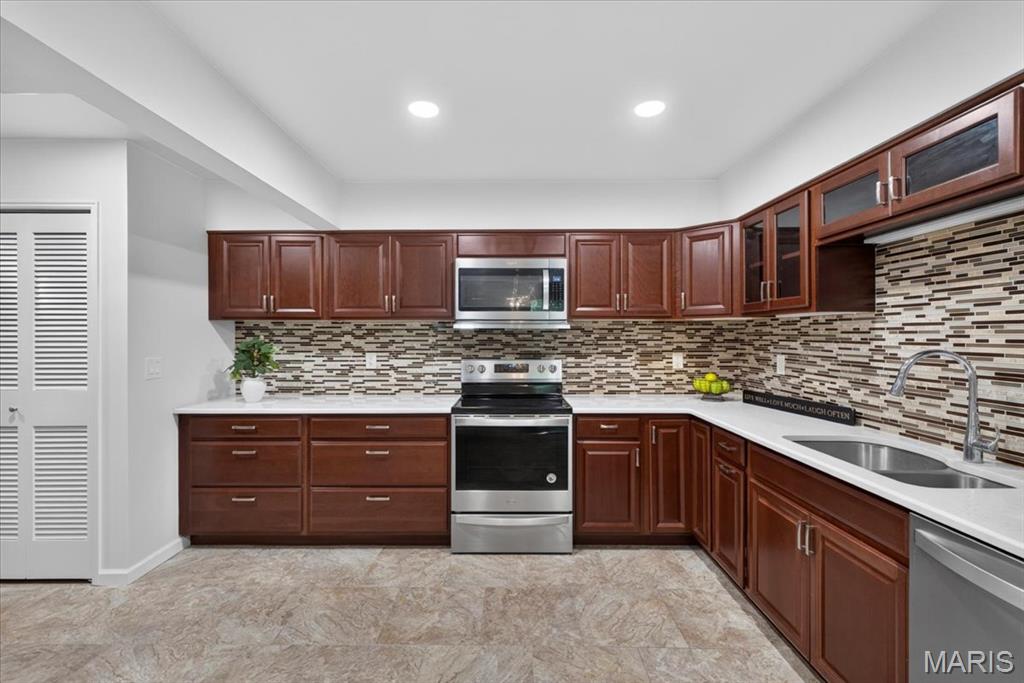 Coeur De Royale Condo Ph 2 1st - Residential