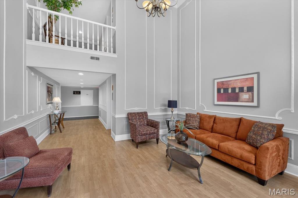 Coeur De Royale Condo Ph 2 1st - Residential