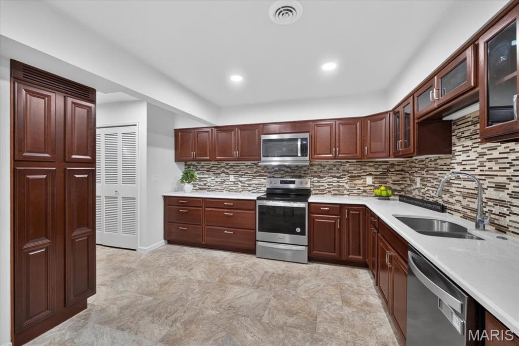 Coeur De Royale Condo Ph 2 1st - Residential