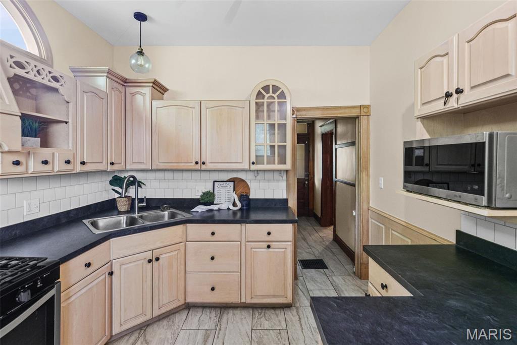 Alton Proper - Residential