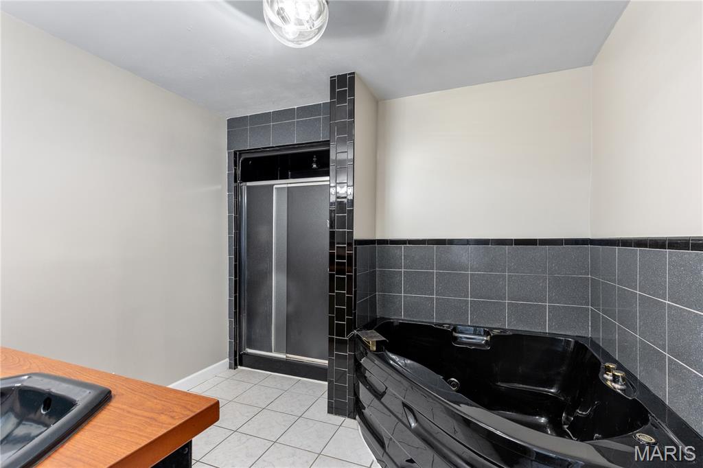 Tropic Aire Meadows #1 - Residential