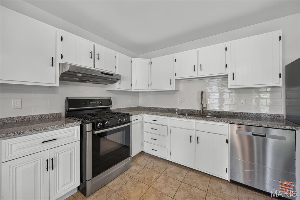 Flamingo Park 15 - Residential Lease