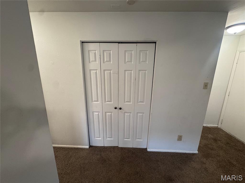 Hazelcrest Iii Condo - Residential
