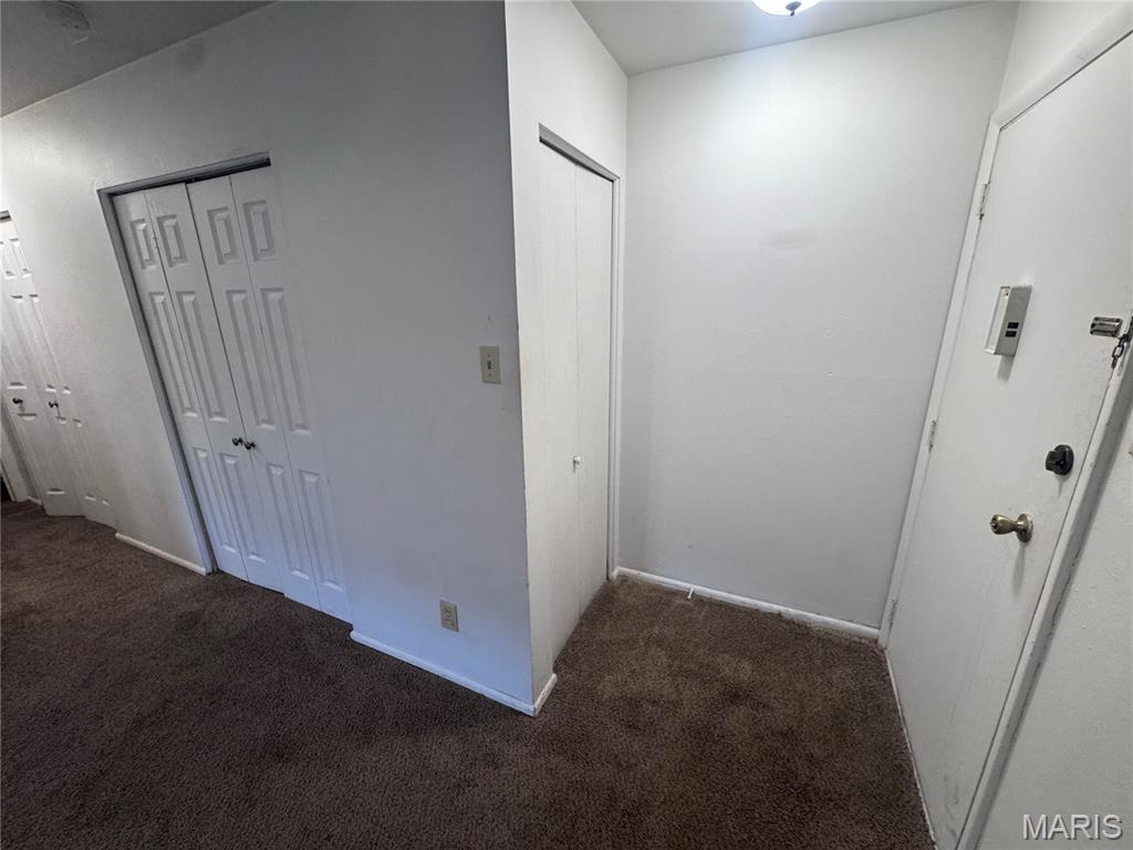 Hazelcrest Iii Condo - Residential