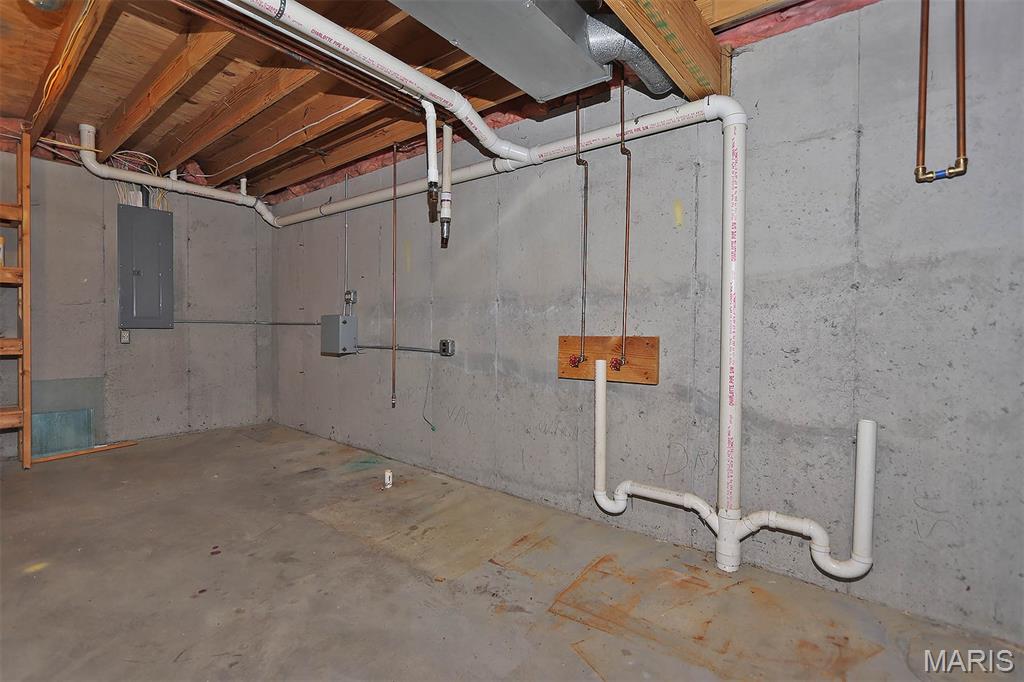 Town/East Federal Sub - Commercial Sale