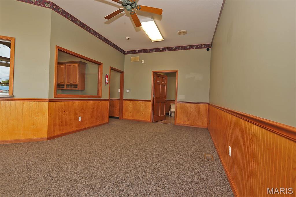 Town/East Federal Sub - Commercial Sale