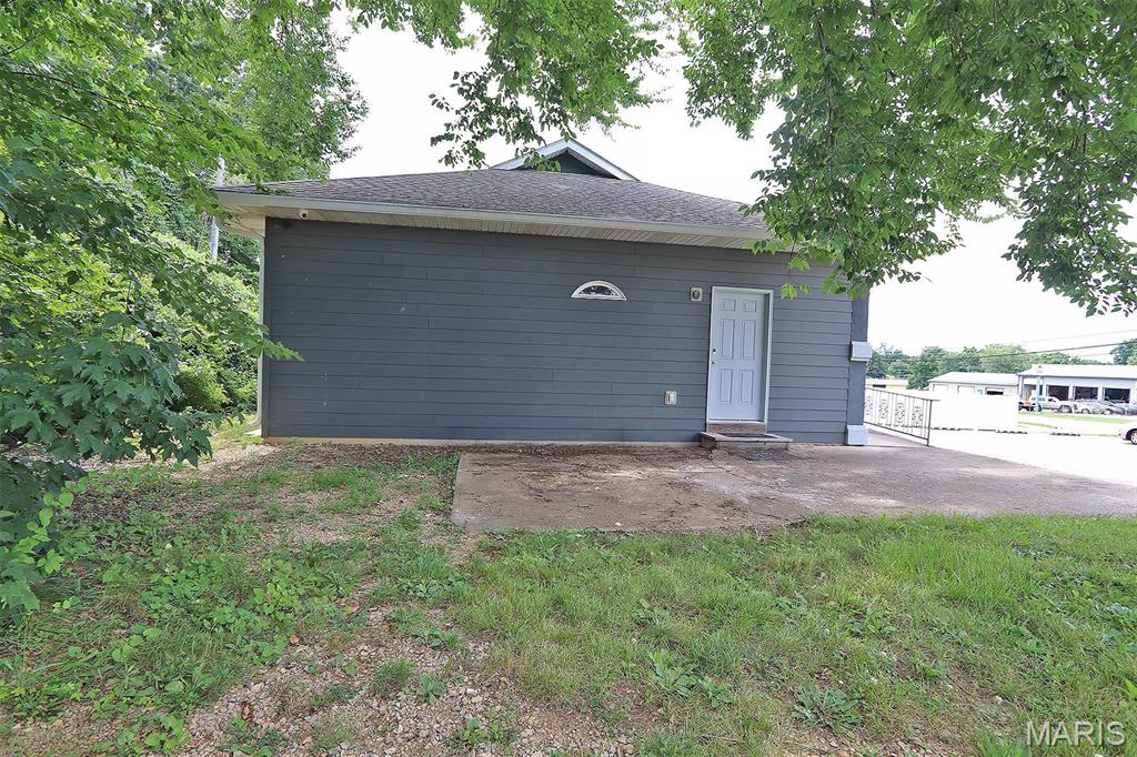 Town/East Federal Sub - Commercial Sale