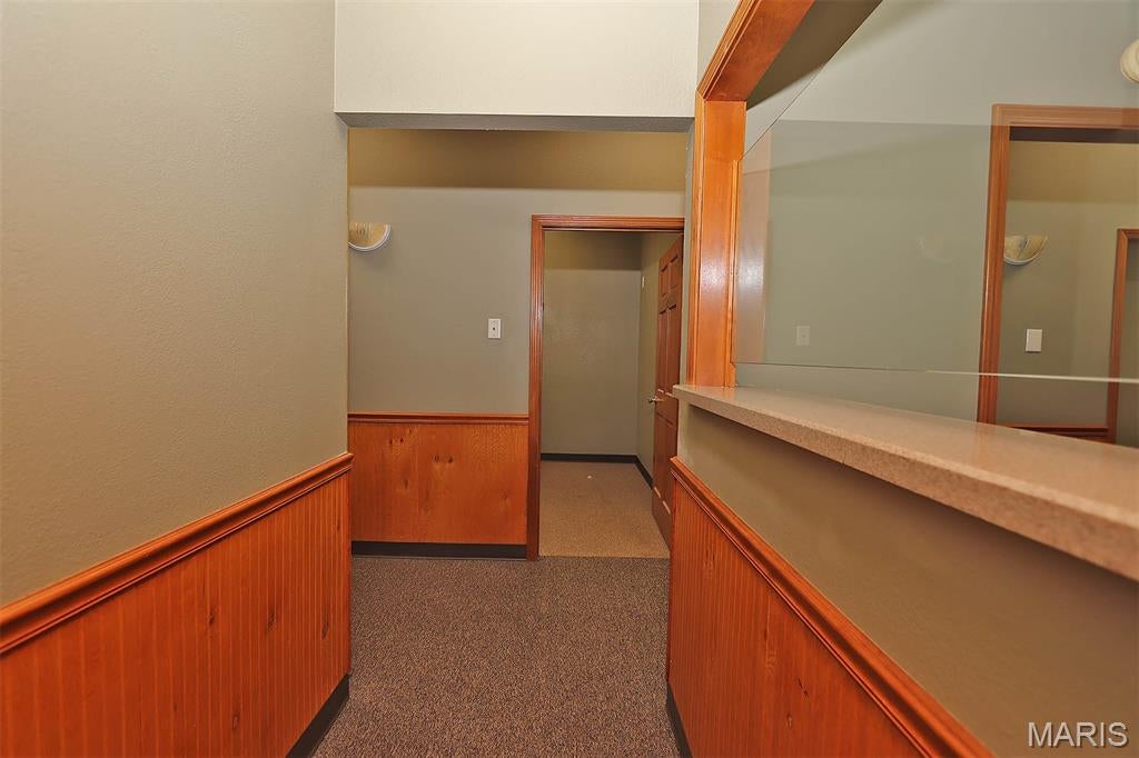 Town/East Federal Sub - Commercial Sale
