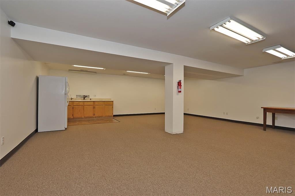 Town/East Federal Sub - Commercial Sale