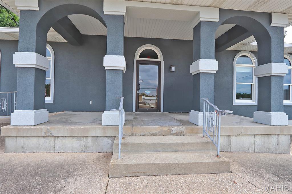 Town/East Federal Sub - Commercial Sale