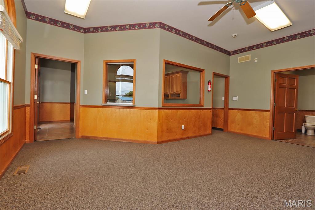 Town/East Federal Sub - Commercial Sale