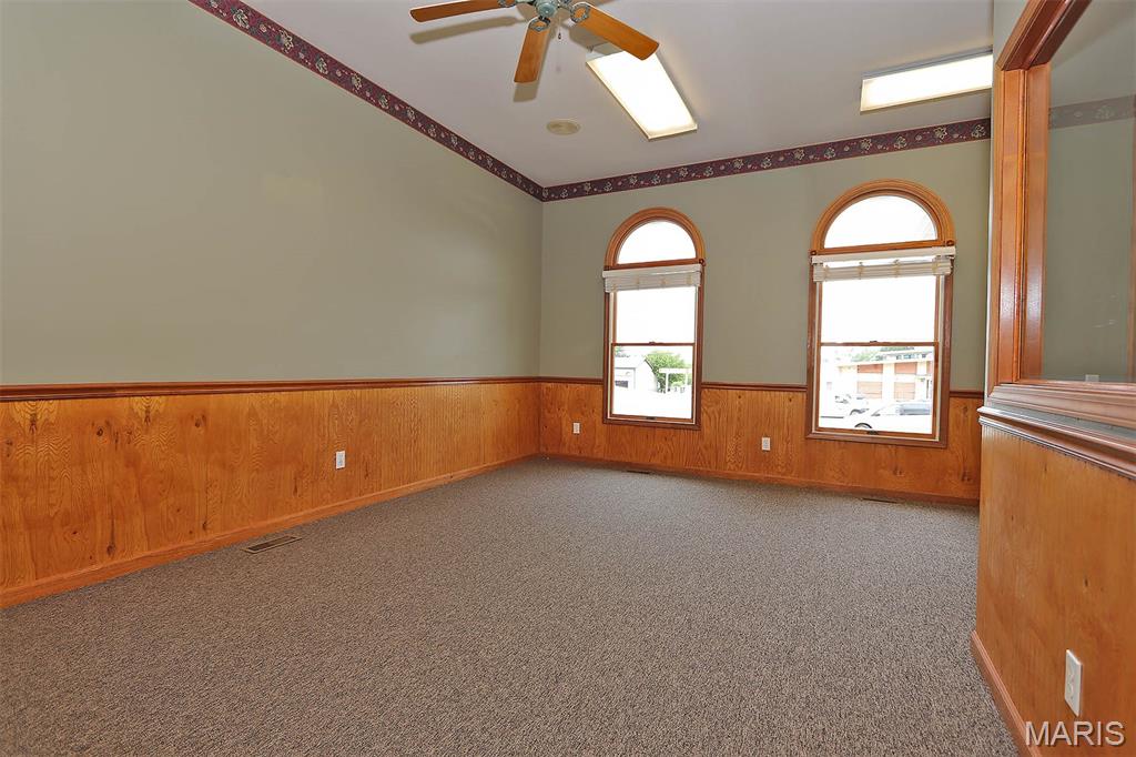 Town/East Federal Sub - Commercial Sale