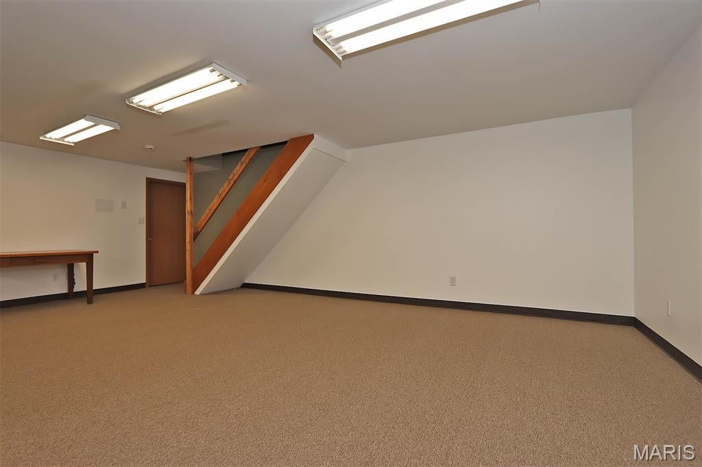 Town/East Federal Sub - Commercial Sale