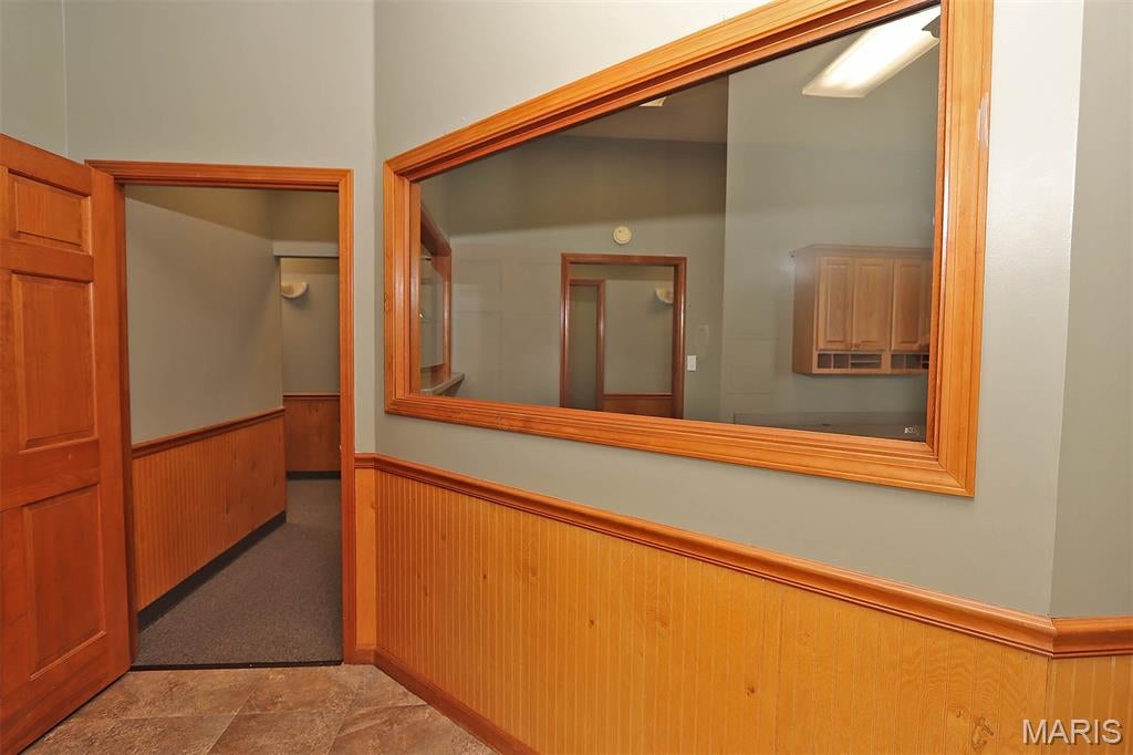 Town/East Federal Sub - Commercial Sale