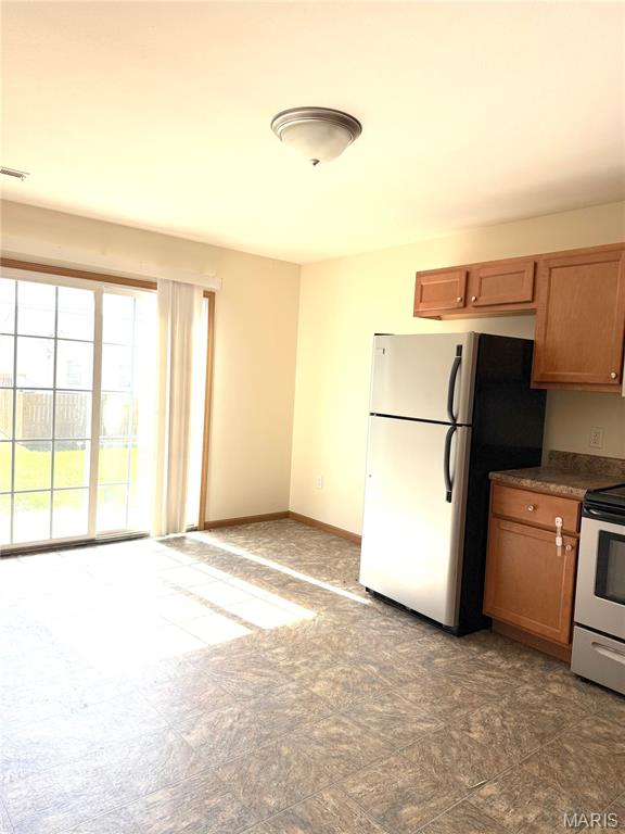 TOWNSEND SQUARE - Residential Lease