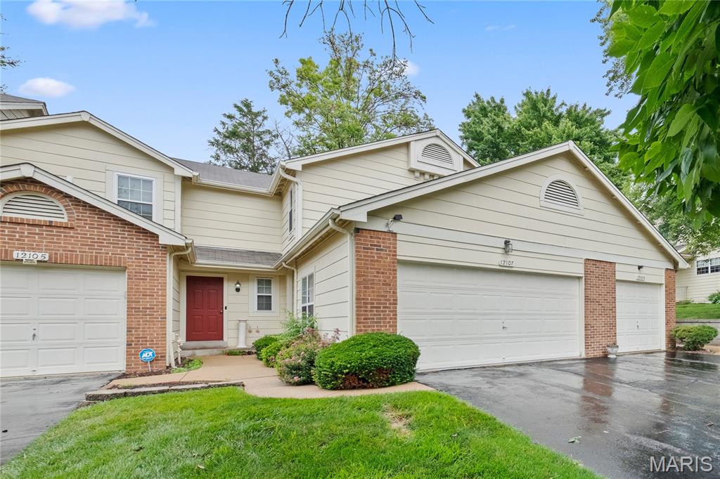 This much desired Autumn Lakes condo offers convenient location, 2 car attached garage, and an open floor plan where every inch is useable space!  A fireplace compliments the great room and is completely open to the kitchen and breakfast area. The primary bedroom has a full private bath and the 2nd bedroom, full bath and laundry complete this level.  On the lower level you’ll find a rec room perfect for workout, office, or flex space and plenty of storage too.  Colors are neutral and fitting for all.  Your commute to fun, food, shopping and more will be just minutes!  The neighborhood offers community pool, tennis, and three lake as well. Visit www.autumnlakesstl.com