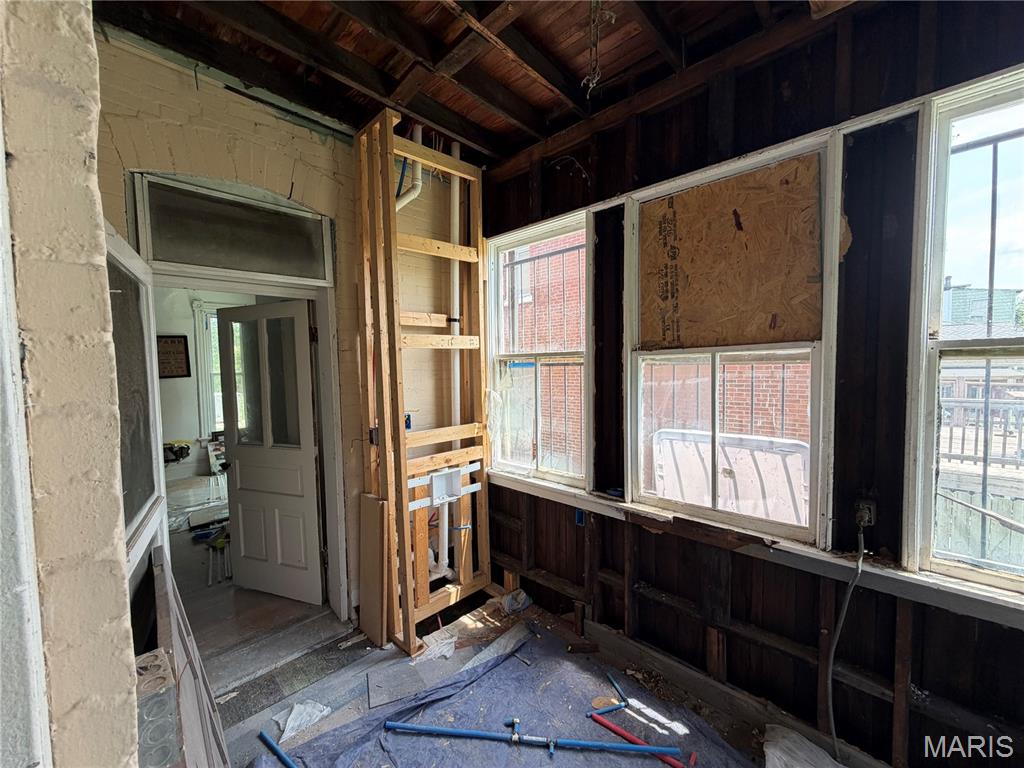 Hammett Add - Residential Income