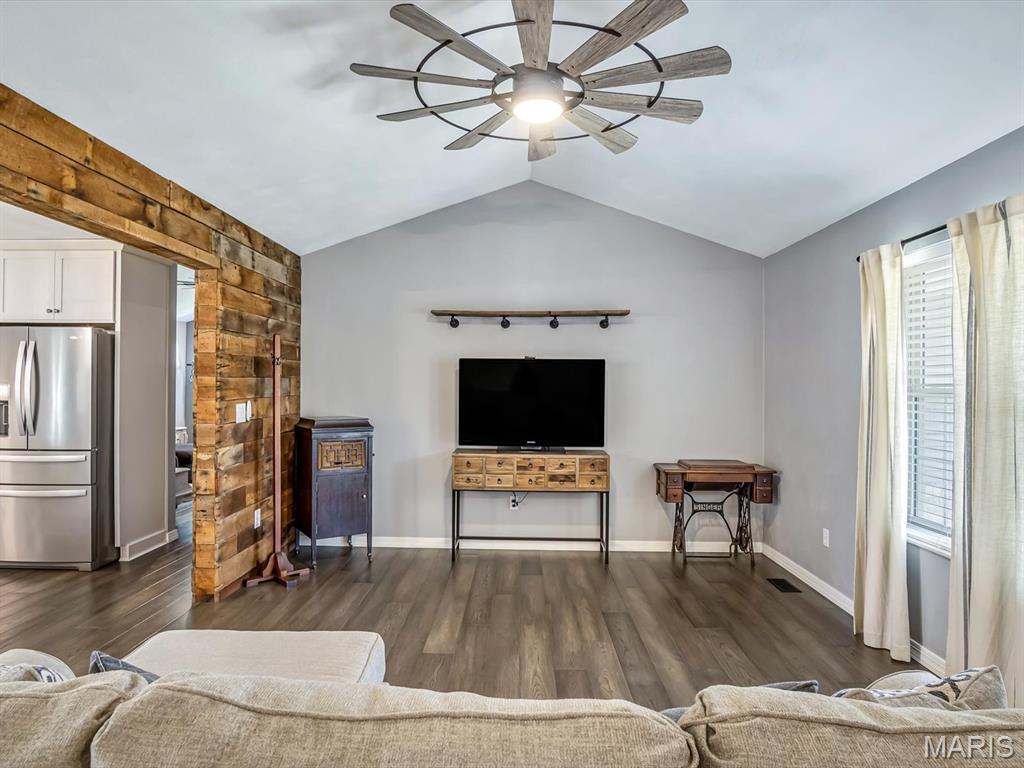 Suburban Place Ph 01/Smithton - Residential