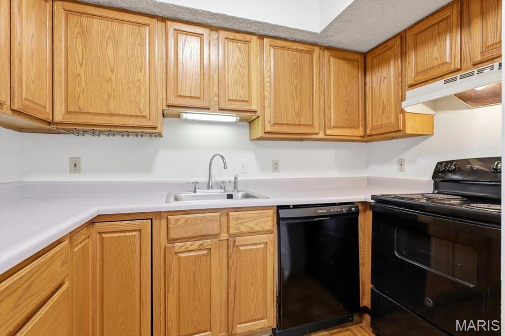 Brentwood Forest Condo Ph Nine - Residential
